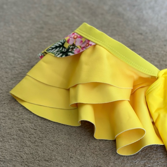 Trendy Yellow Floral Cutout Bathing Suit Set - Picture 7 of 11